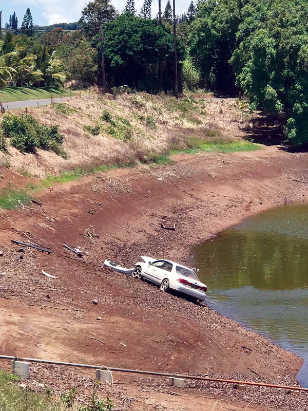 Car goes into the Punawai Maui News